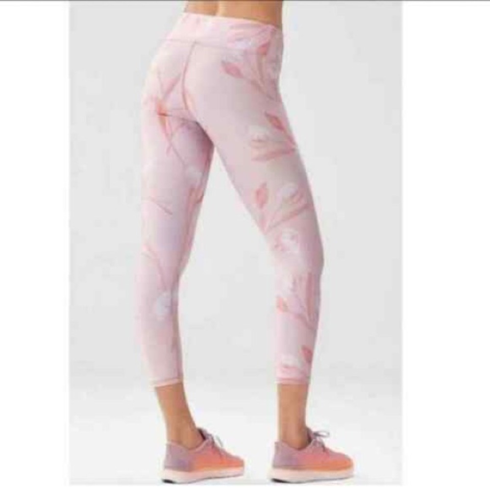 Fabletics Pink Women's Floral Salar Capri Powerflex Leggings